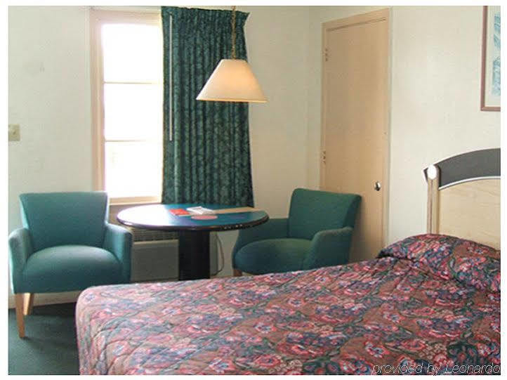 Scottish Inn And Suites פרי חדר תמונה